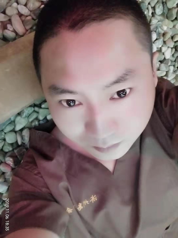 红枫叶的第一张照片--惠安相亲网