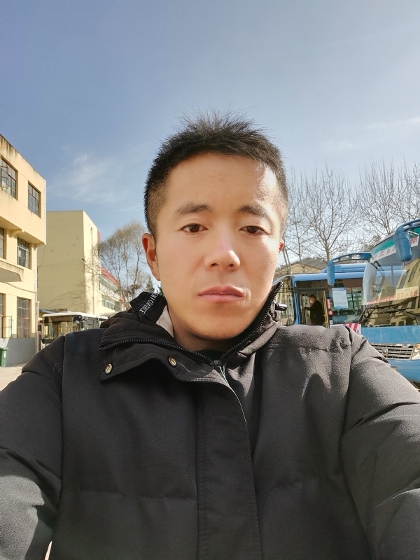 孤独的云的第三张照片--惠安相亲网