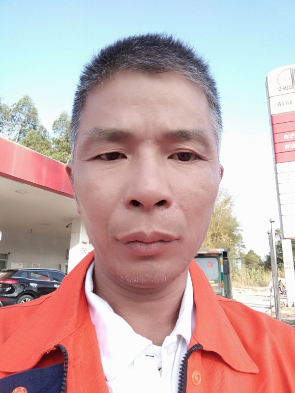 静候缘分的第一张照片--惠安相亲网