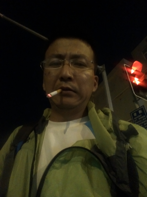 认真的生活的第一张照片--惠安相亲网