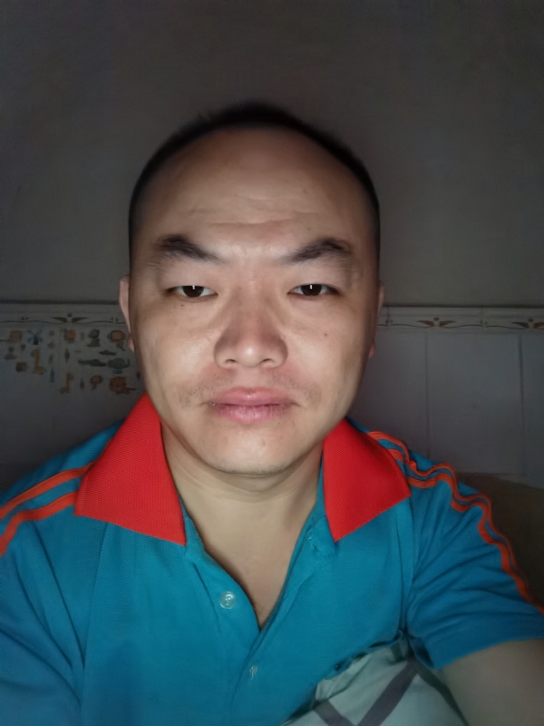 与子携老的第三张照片--惠安相亲网