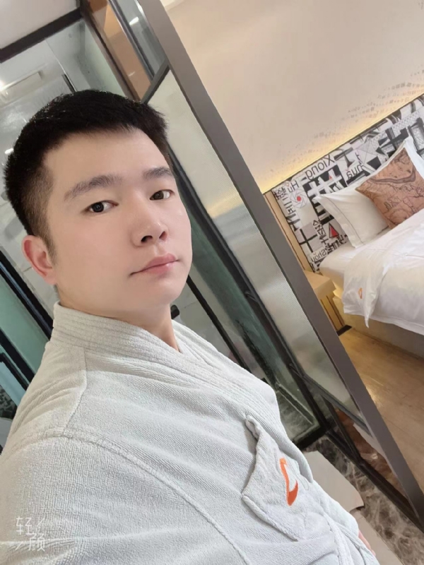 绿帽的第一张照片--惠安相亲网