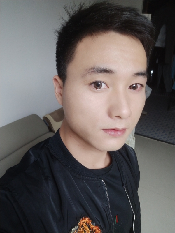 何凡的第三张照片--惠安相亲网