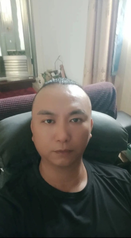 施逸森的第一张照片--惠安相亲网