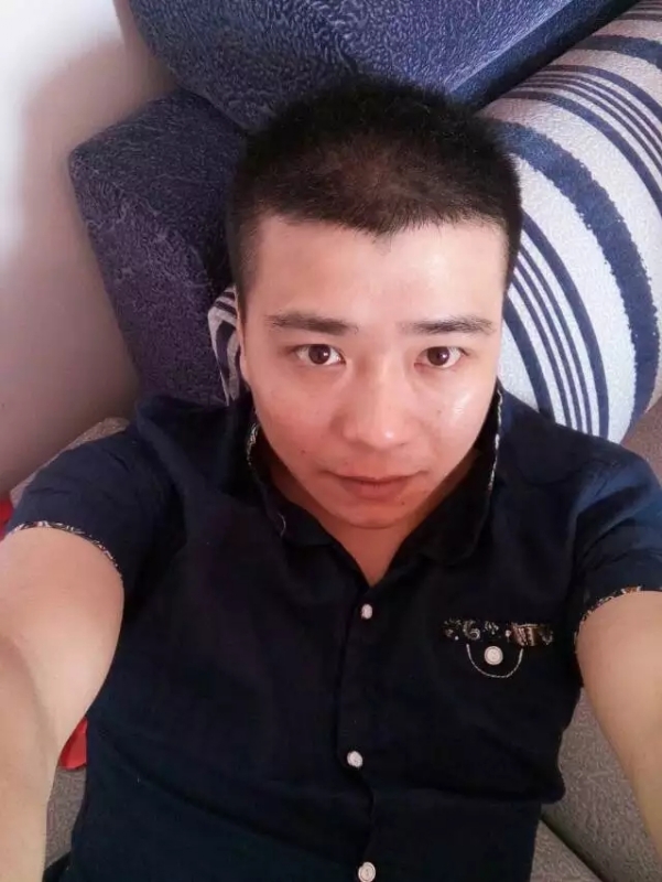 漫步的面包的第一张照片--惠安相亲网