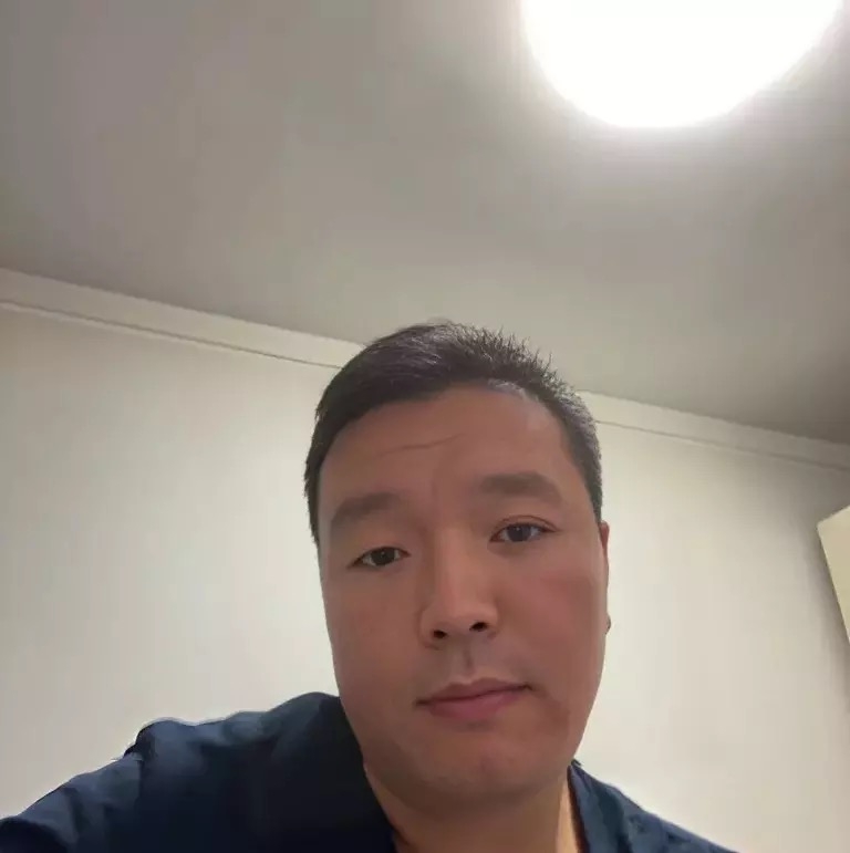 穿唐装的松鼠的第一张照片--惠安相亲网