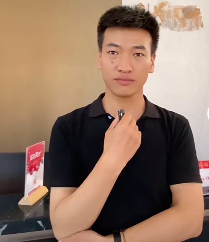一杯梁白开的第一张照片--惠安相亲网